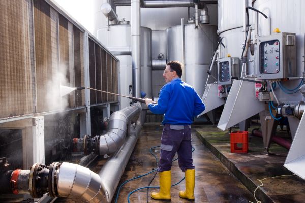 Cost of Industrial Pressure Washing in Overland Park